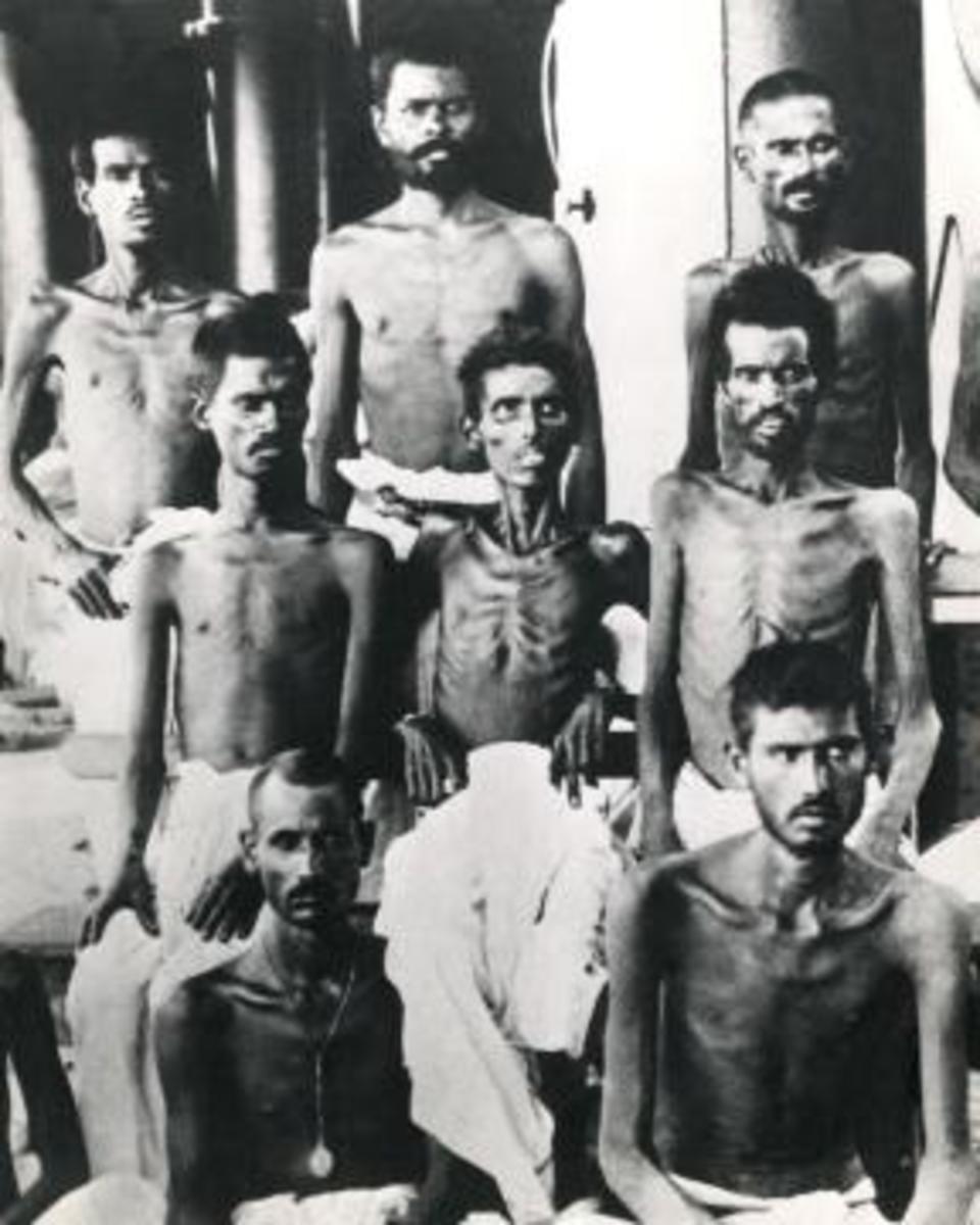 This photo shows Emaciated British prisoners after the fall of Kut.