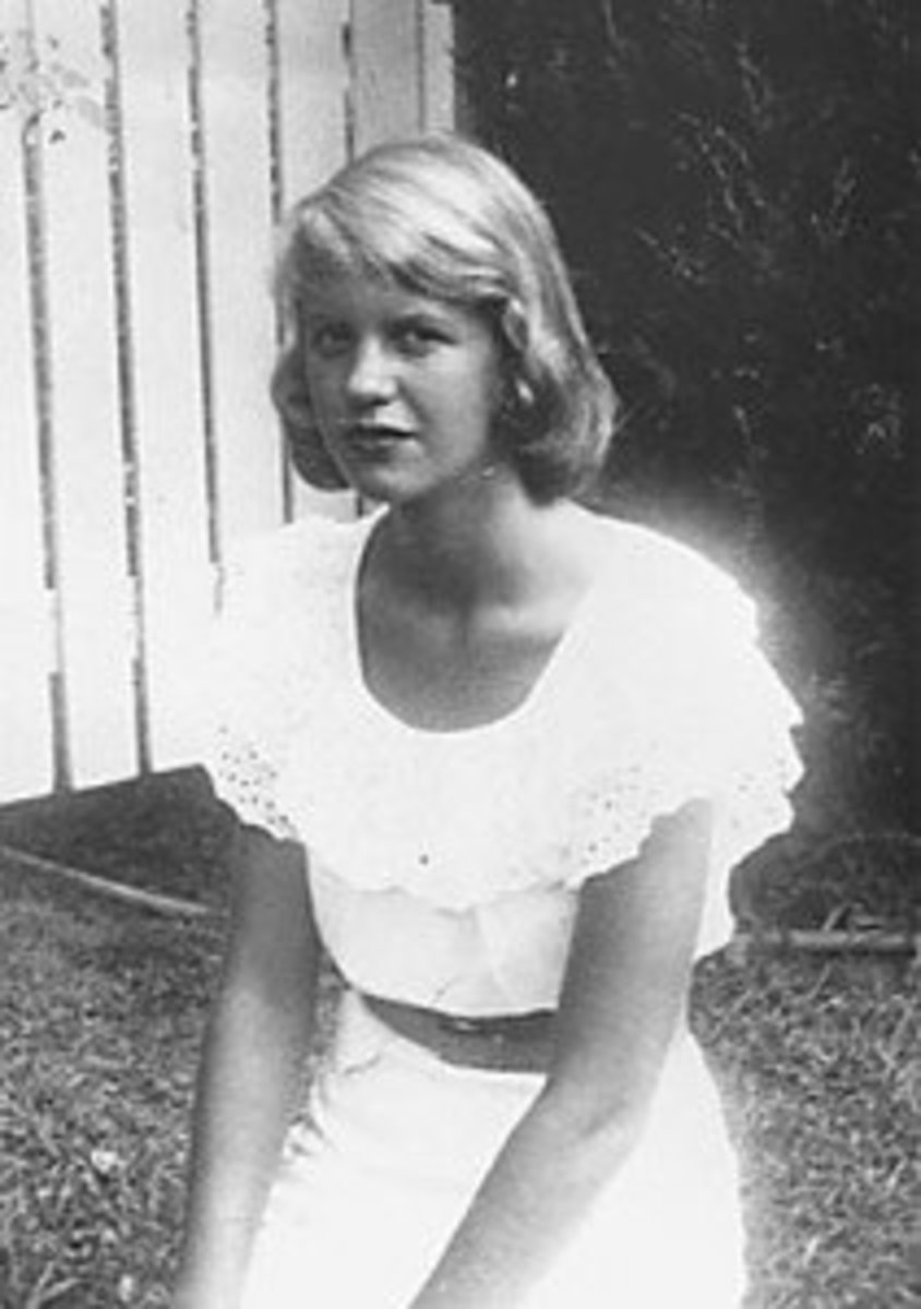 Describing her own feelings in comparison to her peers, Plath said she did not plan to fill a “role” or would not change for marriage but would “go on living as an intelligent, mature human being.”