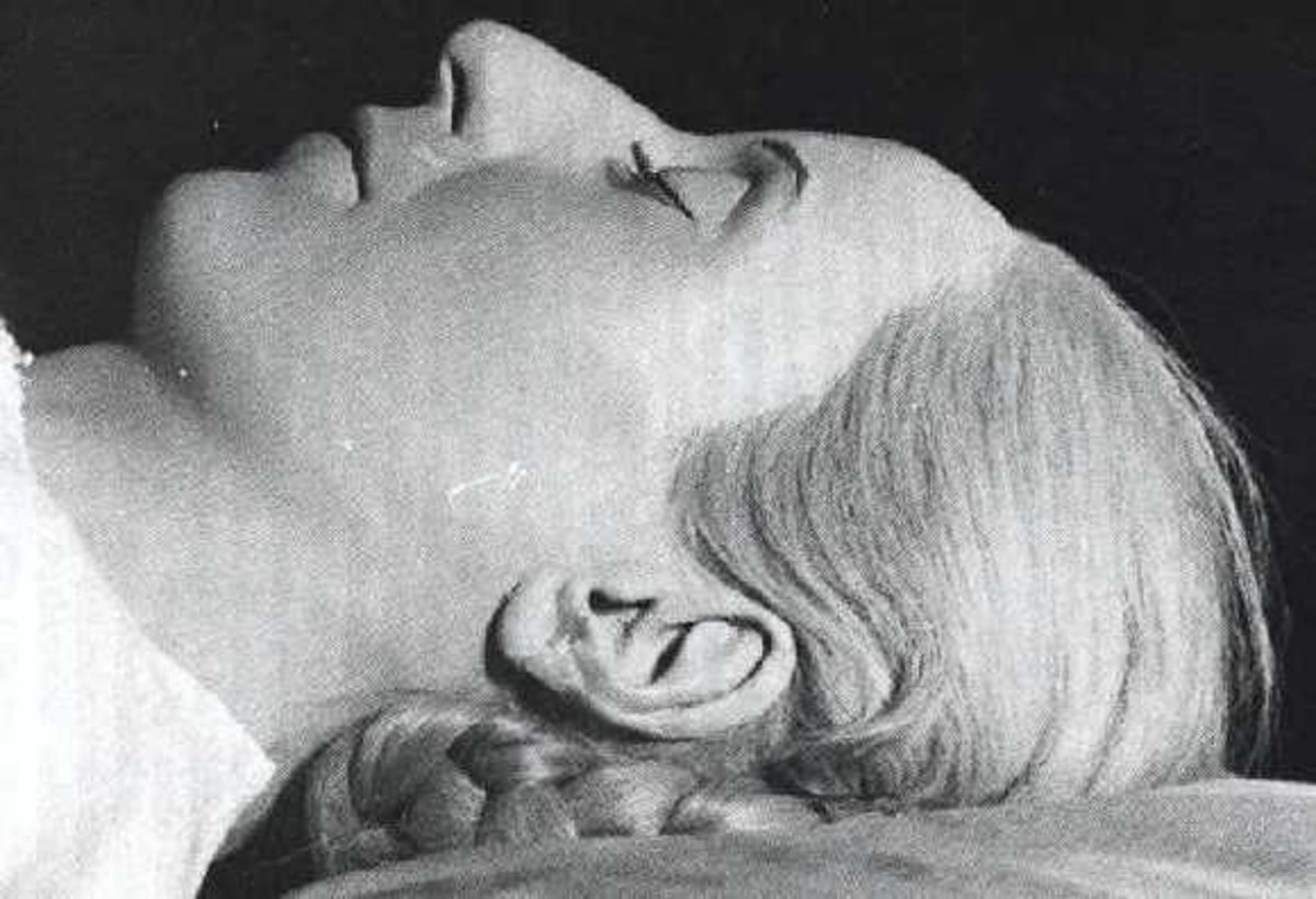 Even in death, Evita is uncomfortably lifelike. She is effectively a wax figure after the mummification process replaced all water in the body with wax.