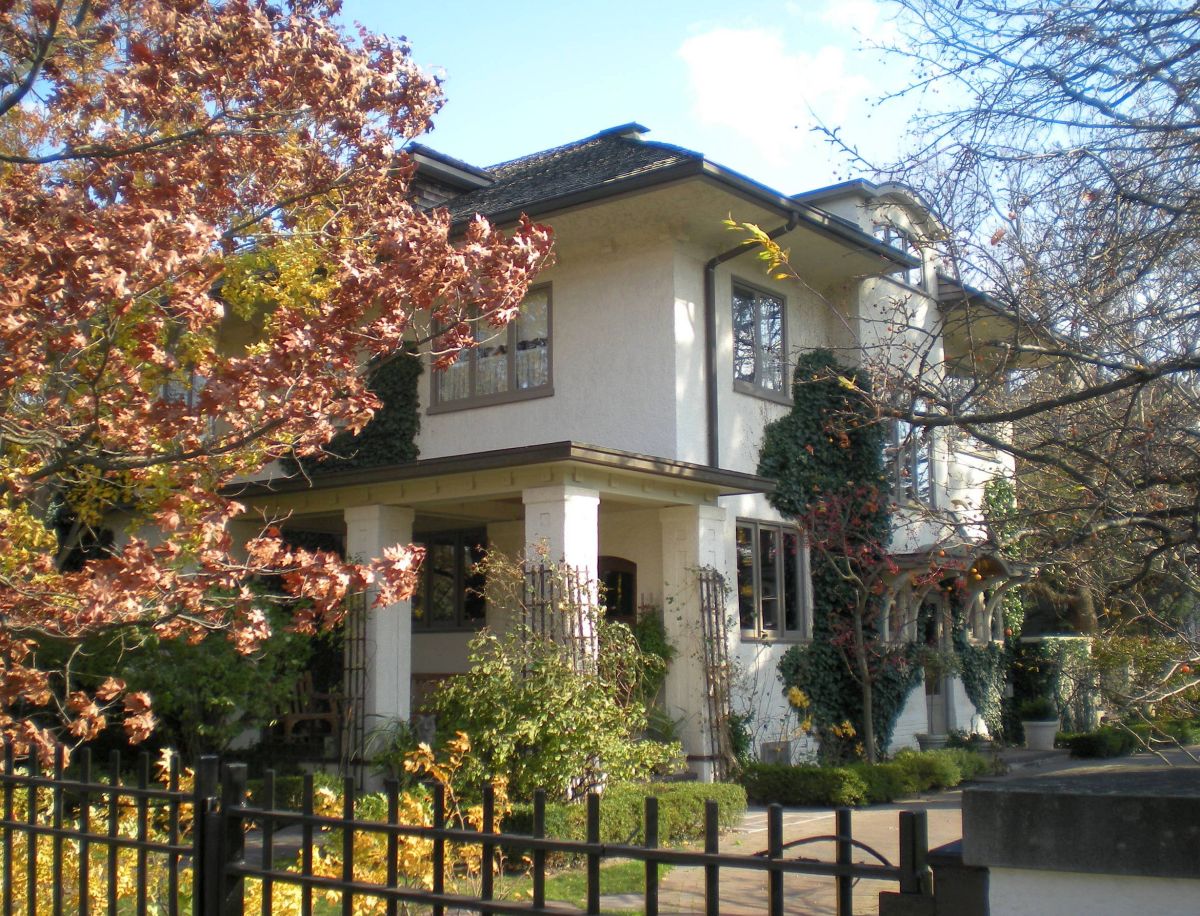 House (1908) at 306 Kenilworth Avenue. 