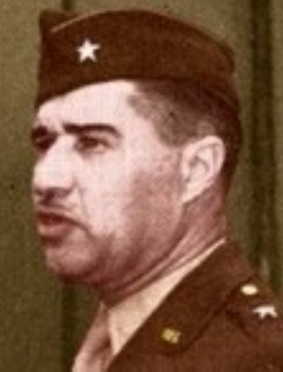 Major General Alan Jones, Sr., CO of the 106th ID
