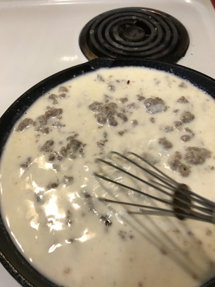 How to Make the Perfect Southern Sausage Gravy (Recipe) Delishably