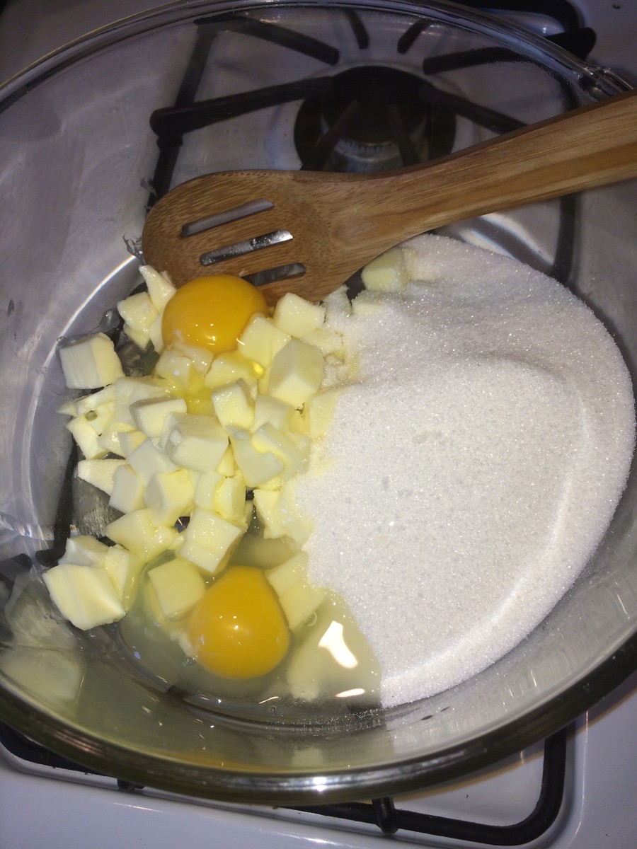Add the butter, sugar and eggs in a bowl and mix well.