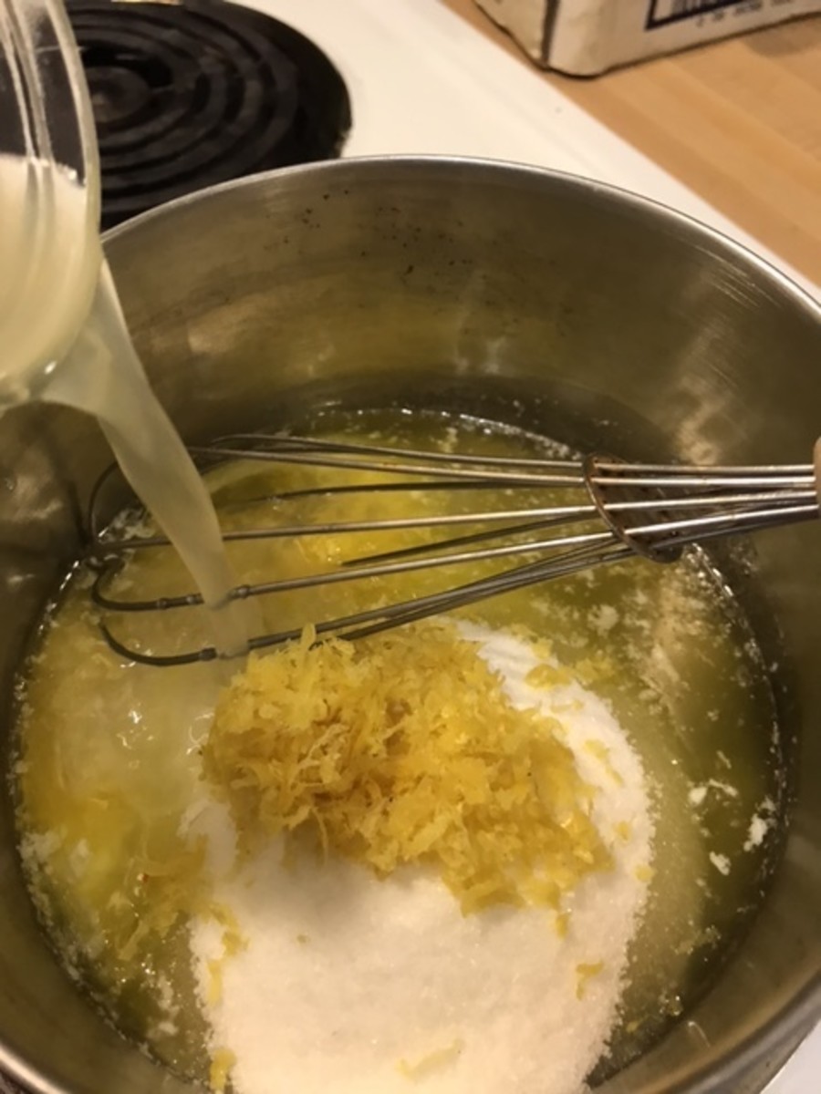 Add 1/2 cup of lemon juice to the pan. Stir well and add a pinch of salt. The juice from the same three lemons used for the zest is just at 1/2 cup, so it's perfect.