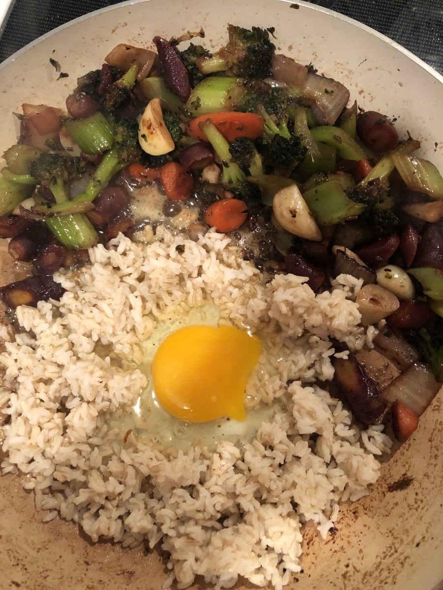 Carve out a nest in the rice and crack the egg right in the middle.