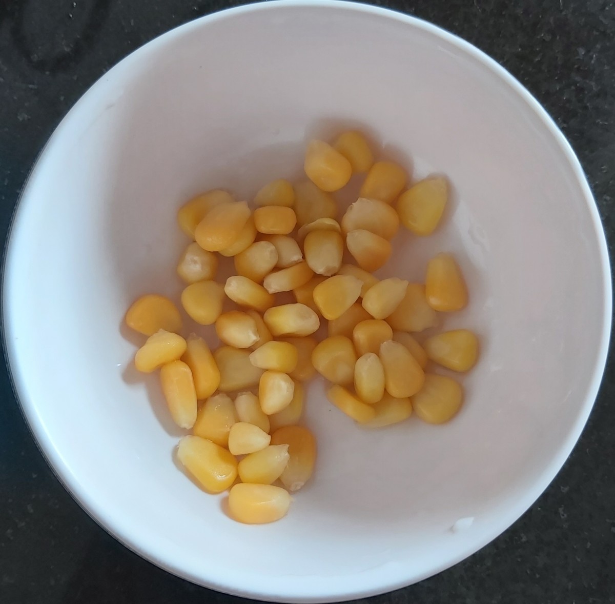 Wash 2-3 tablespoons of sweet  corn. Keep aside (i used frozen corn. You can use fresh corn too).