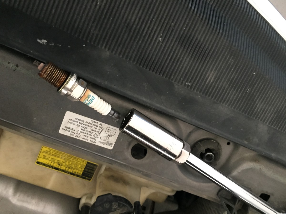 how-to-change-the-spark-plugs-in-your-2004-2005-2006-2007-2008-toyota-sienna-step-by-step