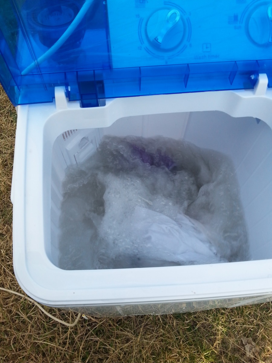 Best Off Grid Washing Machine: Portable, Light, and Inexpensive