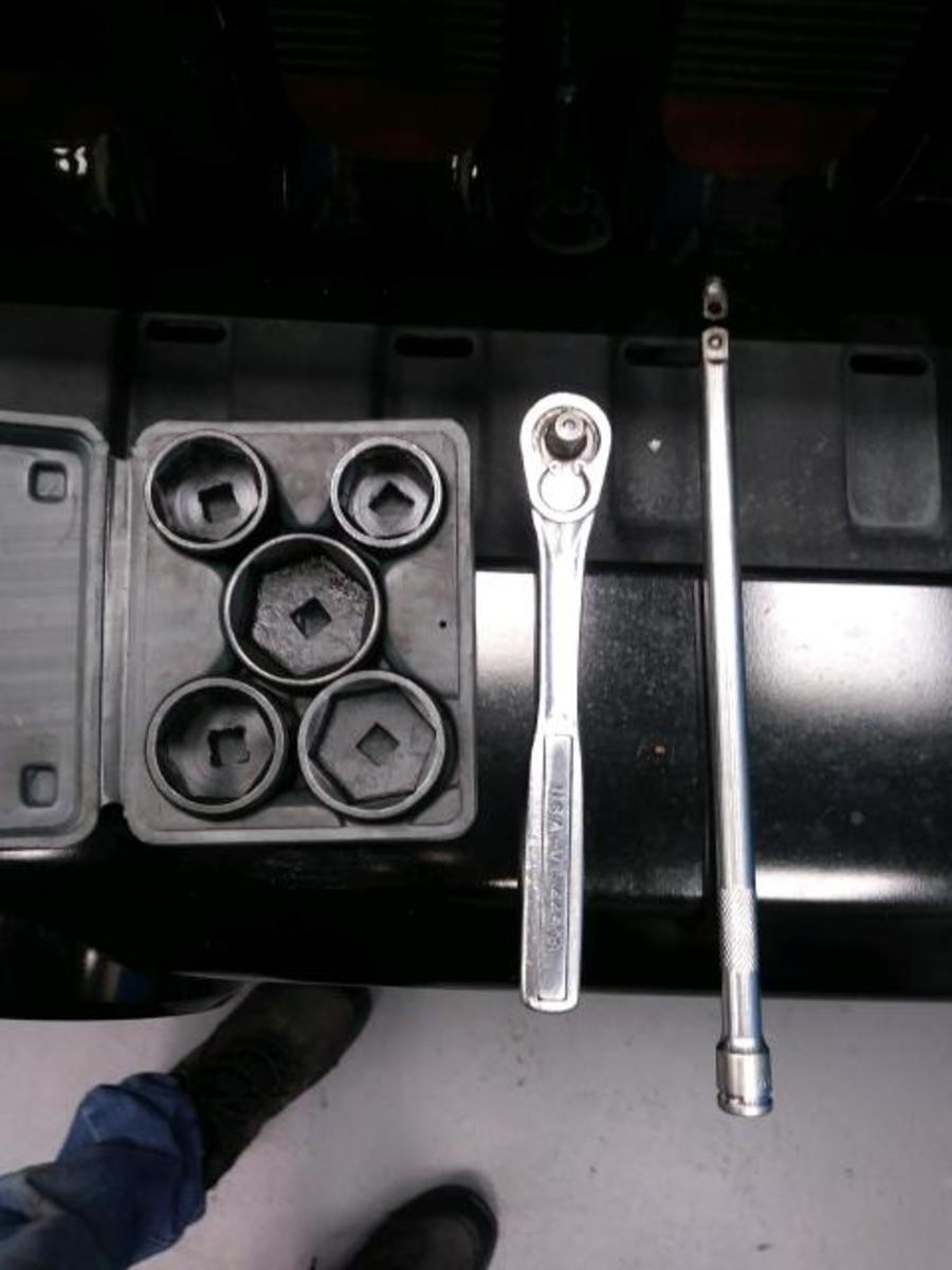 Replacing a Broken Oil Bypass Valve in Dodge, Chrysler and Jeep 3.6