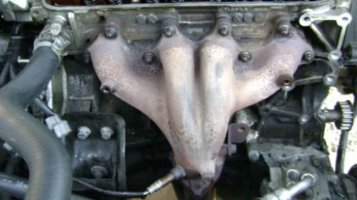 Removing the exhaust manifold