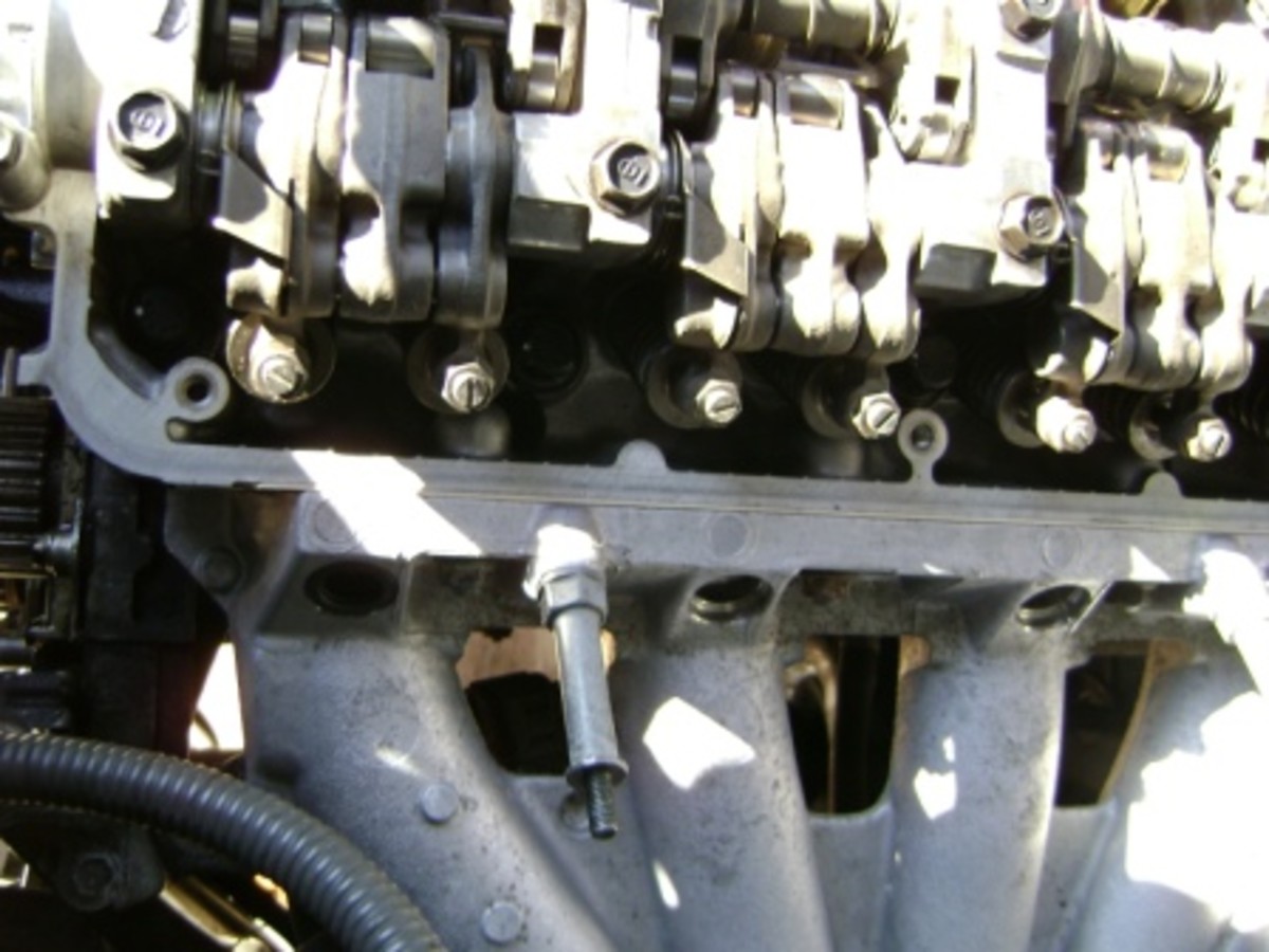 Intake manifold without injectors or rail.