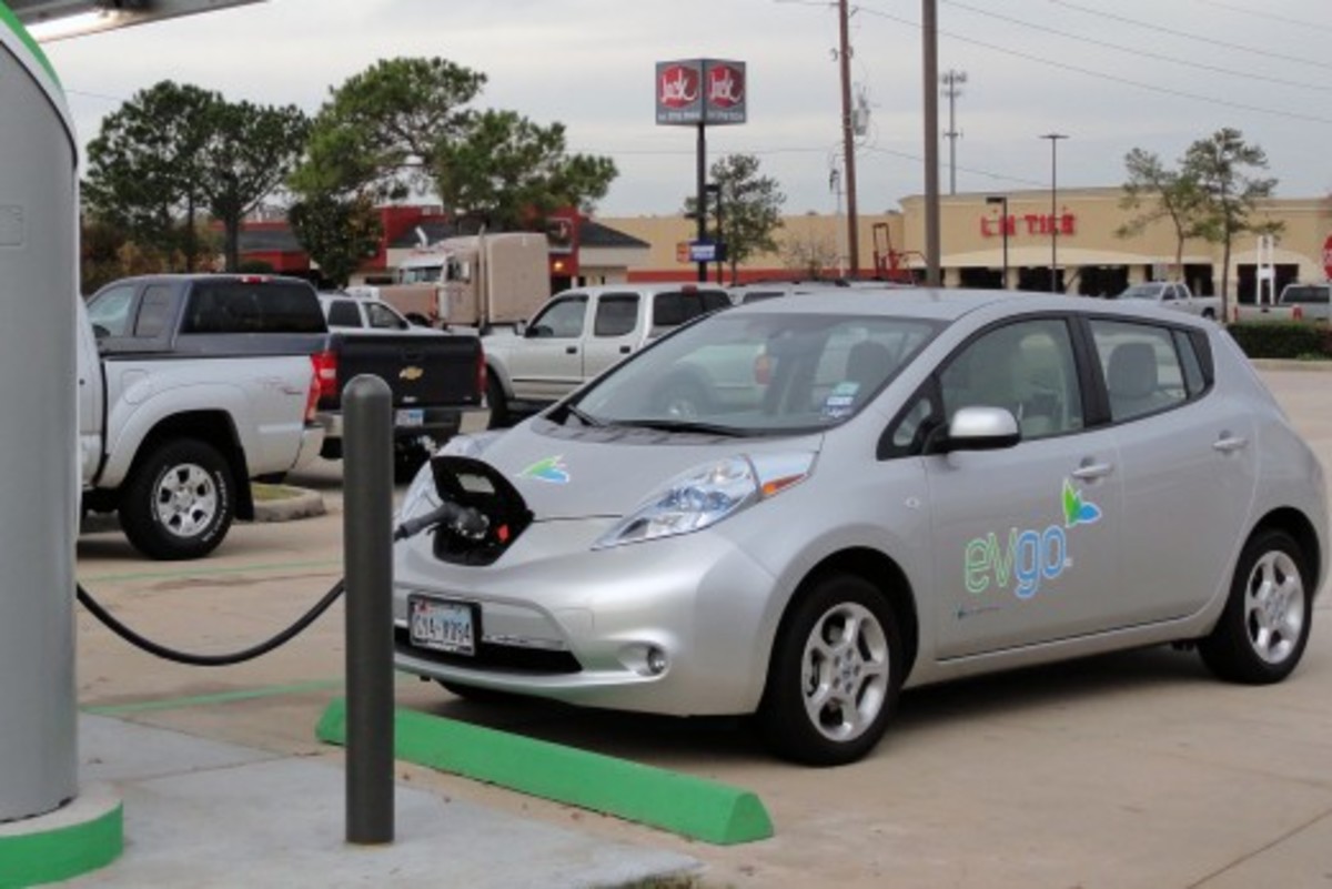 Nissan Leaf - Full Electric Vehicle without gasoline engine. 