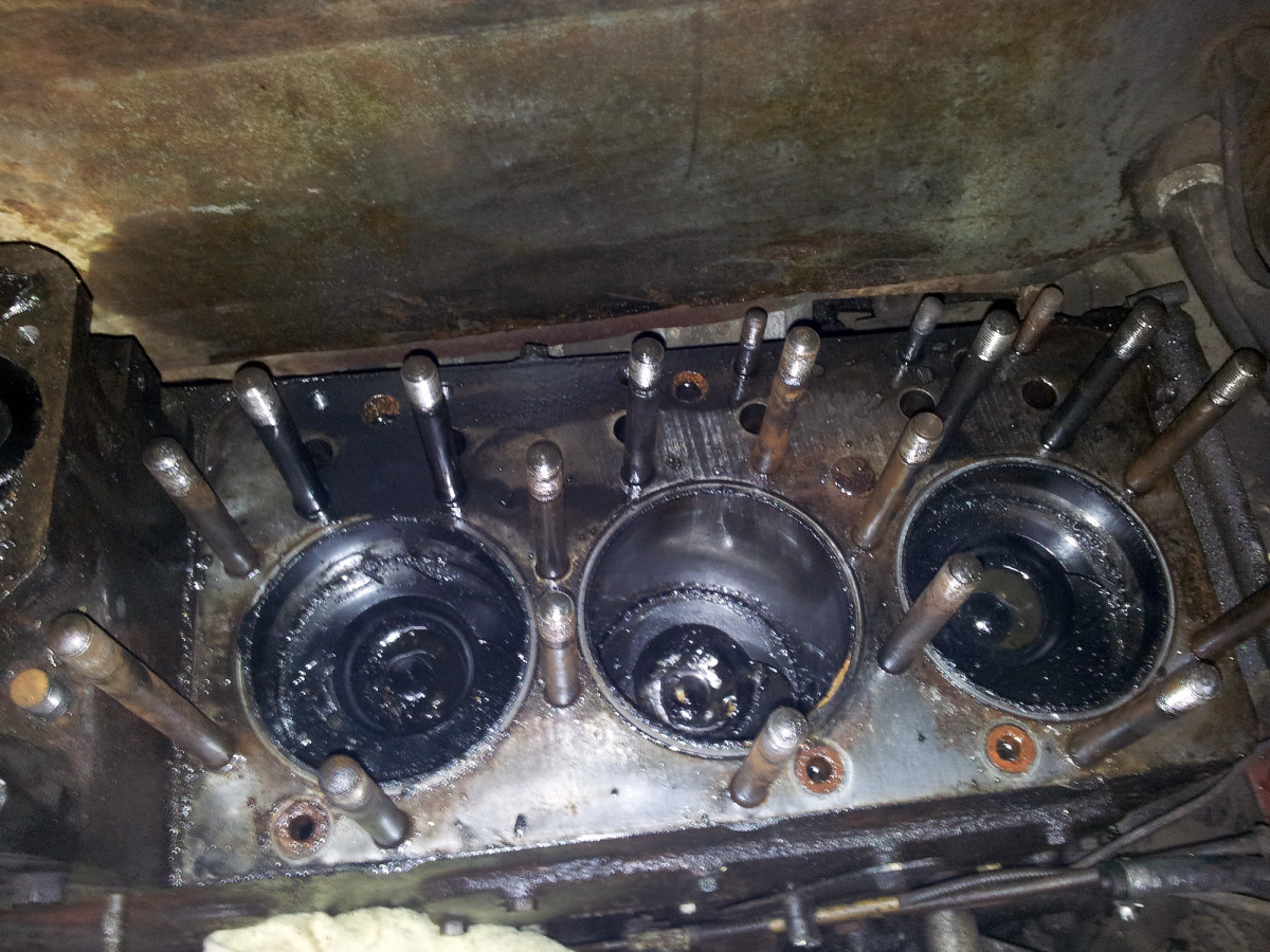 Some gaskets, like the one for the cylinder head, require major repairs.