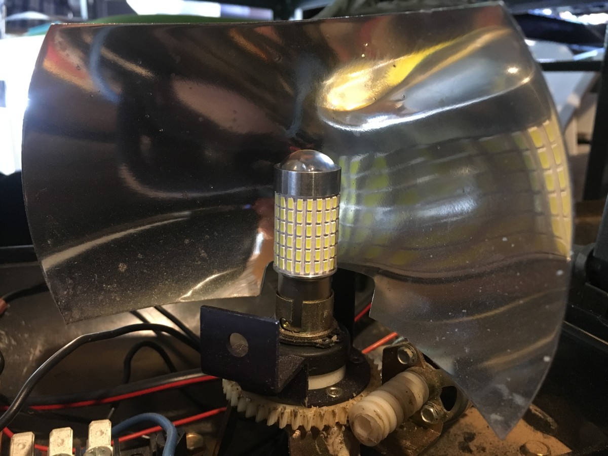 s795/1156 LED bulb installed into a rotator socket. 