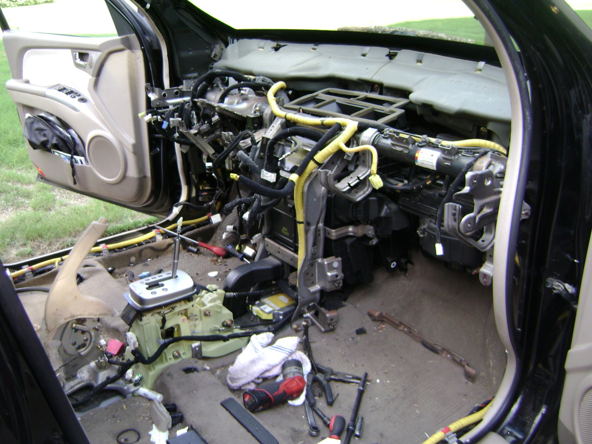 Soak Luncheon upside down How to Replace the AC Evaporator on a 2007 Kia Sportage - AxleAddict