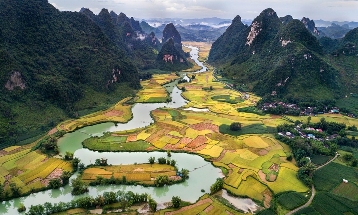 Stunning natural landscapes in Vietnam make it a hard-to-forget destination. 