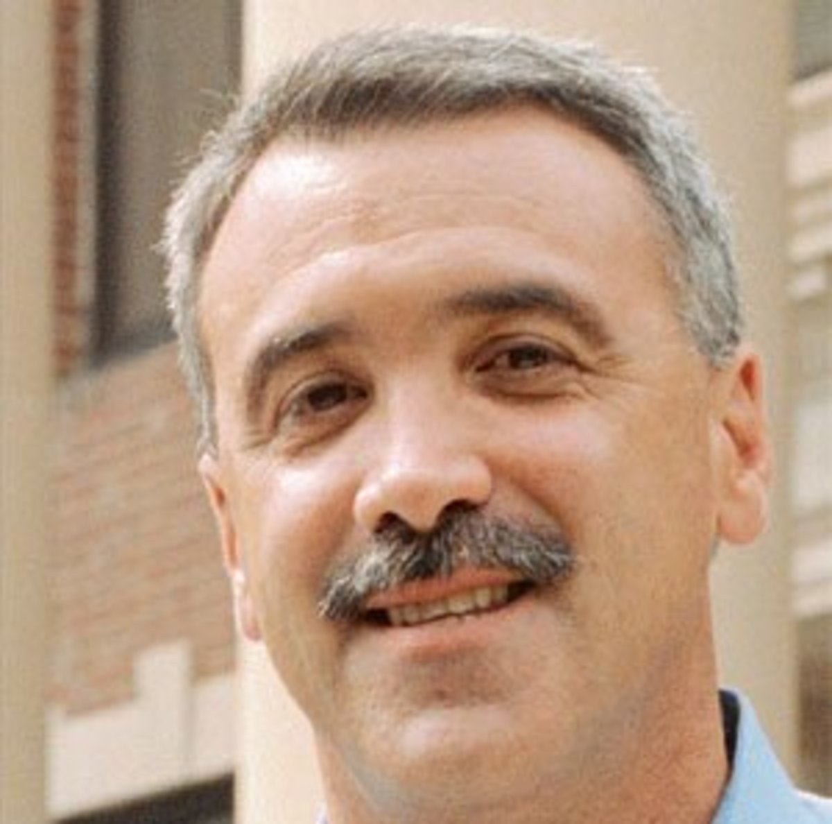 Dr. Bruce Avolio