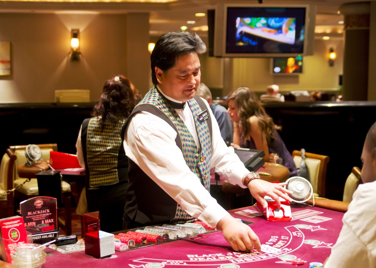在美国，博彩业是一个每年价值50亿美元的产业。大约2-3%的美国人患有赌博成瘾症。