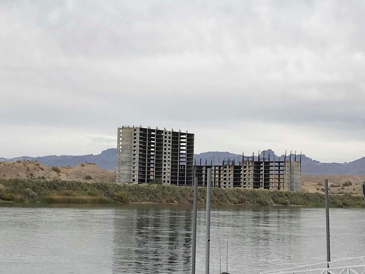 Emerald River development, unfinished since 1990