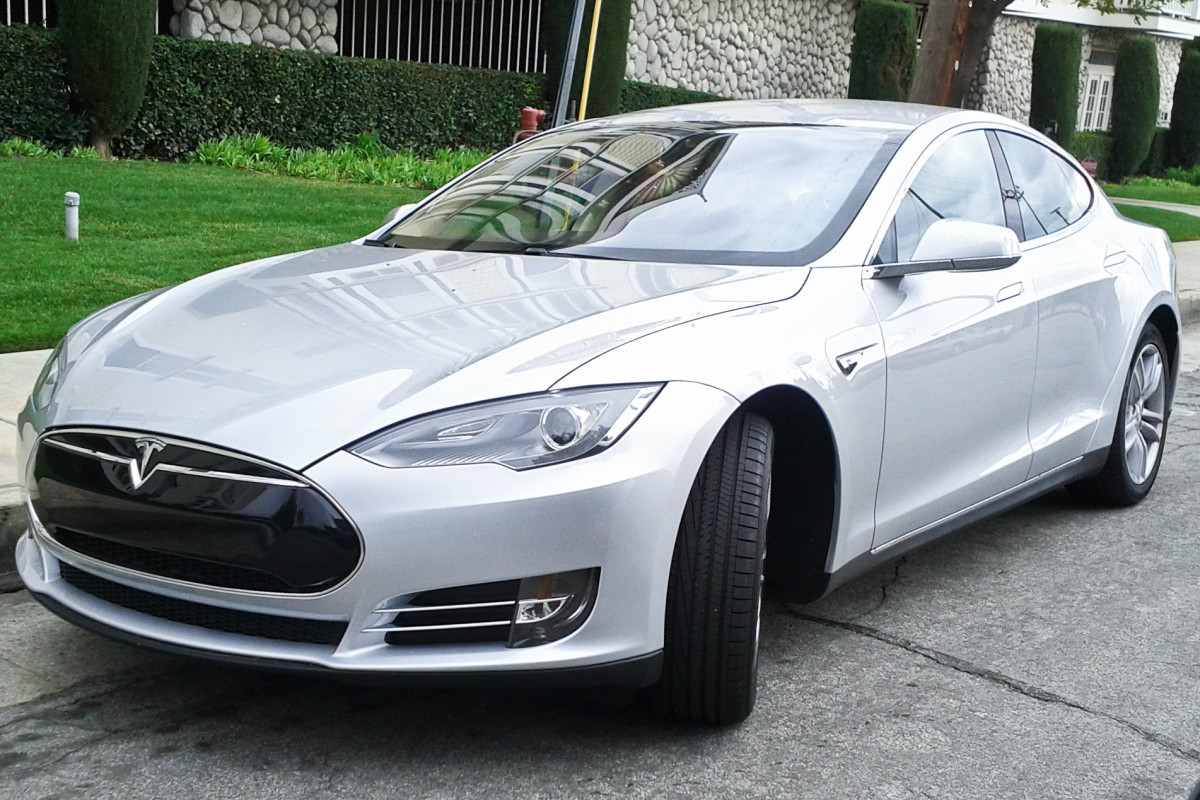 Tesla model S.