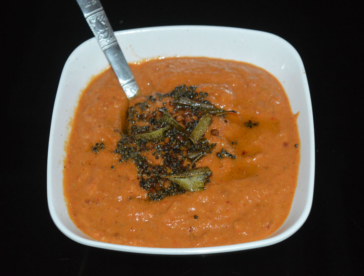 Quick and Easy Onion Tomato Chutney for Dosa and Idli