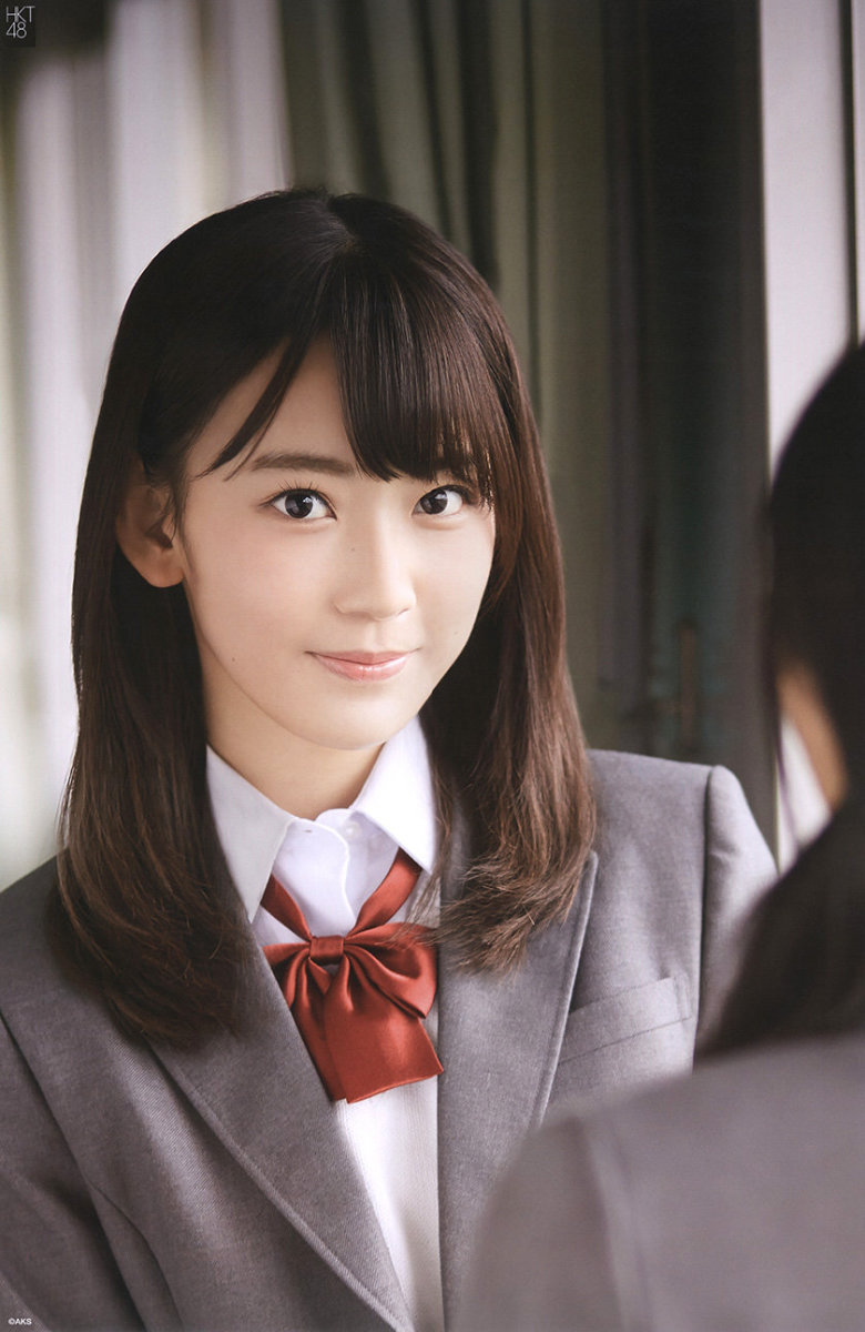 Sakura Miyawaki Japanese Idol Singer And Member Of Hkt48 Akb48 Spinditty