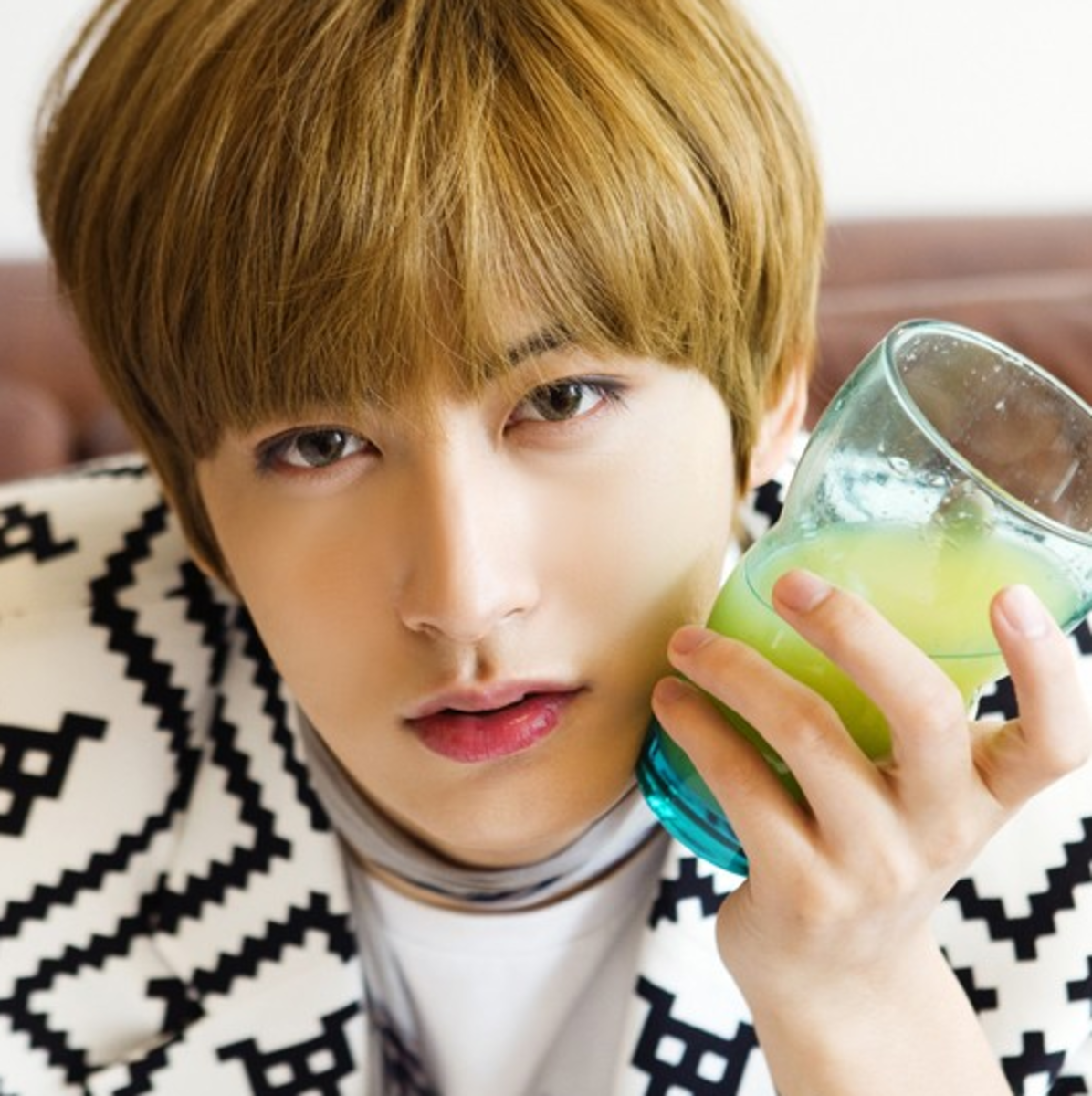BTS V and His 4D Personality - HubPages