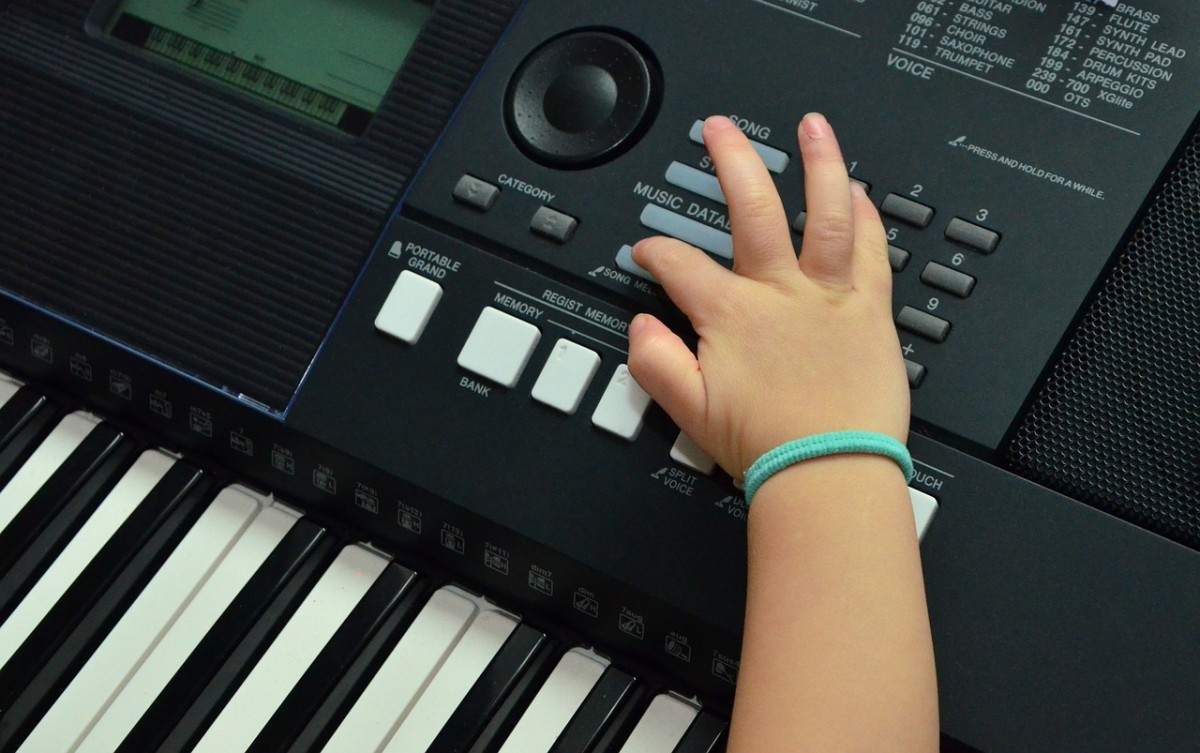 how-to-buy-a-music-keyboard-for-a-child