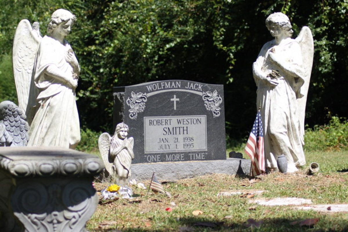Grave of Wolfman Jack in Belvidere, North Carolina