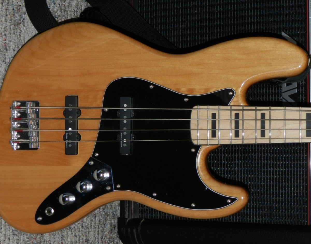 Squier Vintage Modified '70s Jazz Bass Natural