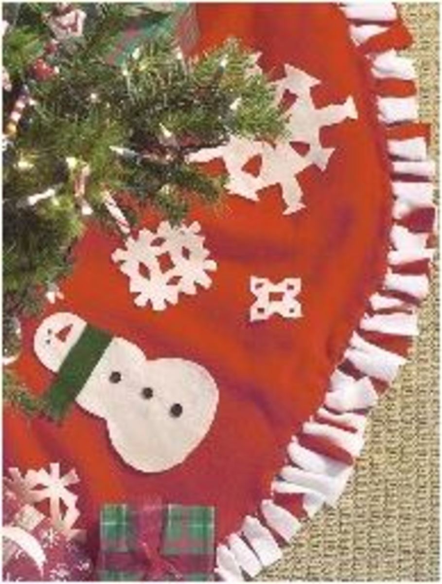Beautiful Christmas Tree Skirts Ideas and Tutorials Holidappy