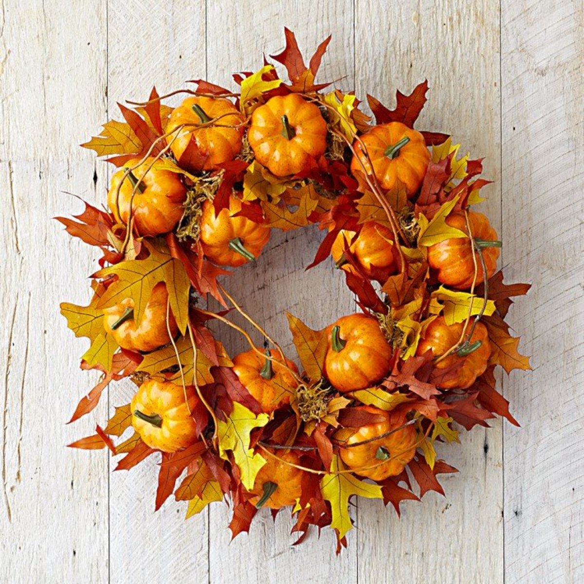 13 Easy DIY Halloween Wreaths You Will Be Dying to Make Holidappy