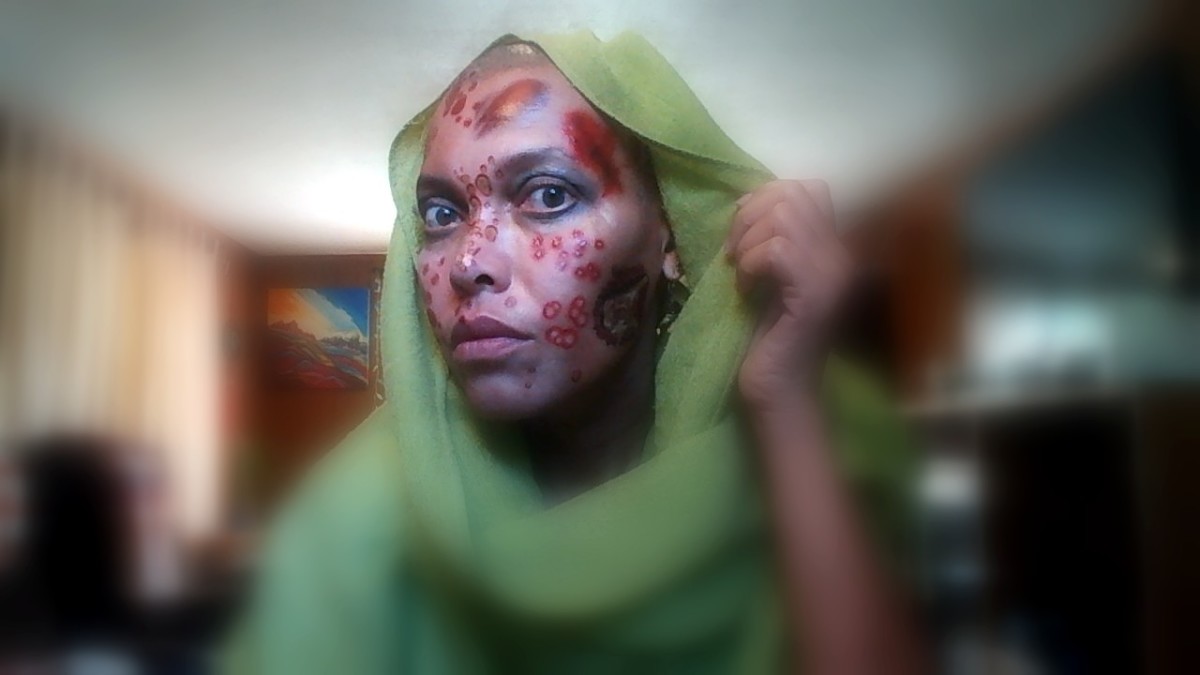 The completed glam zombie makeup