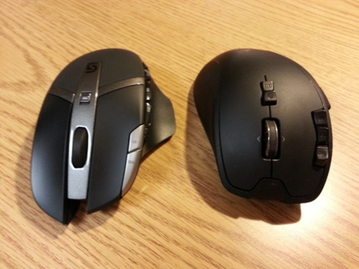 For a size reference here's a look at the G602 when compared to the G700. The G700 is on the right.