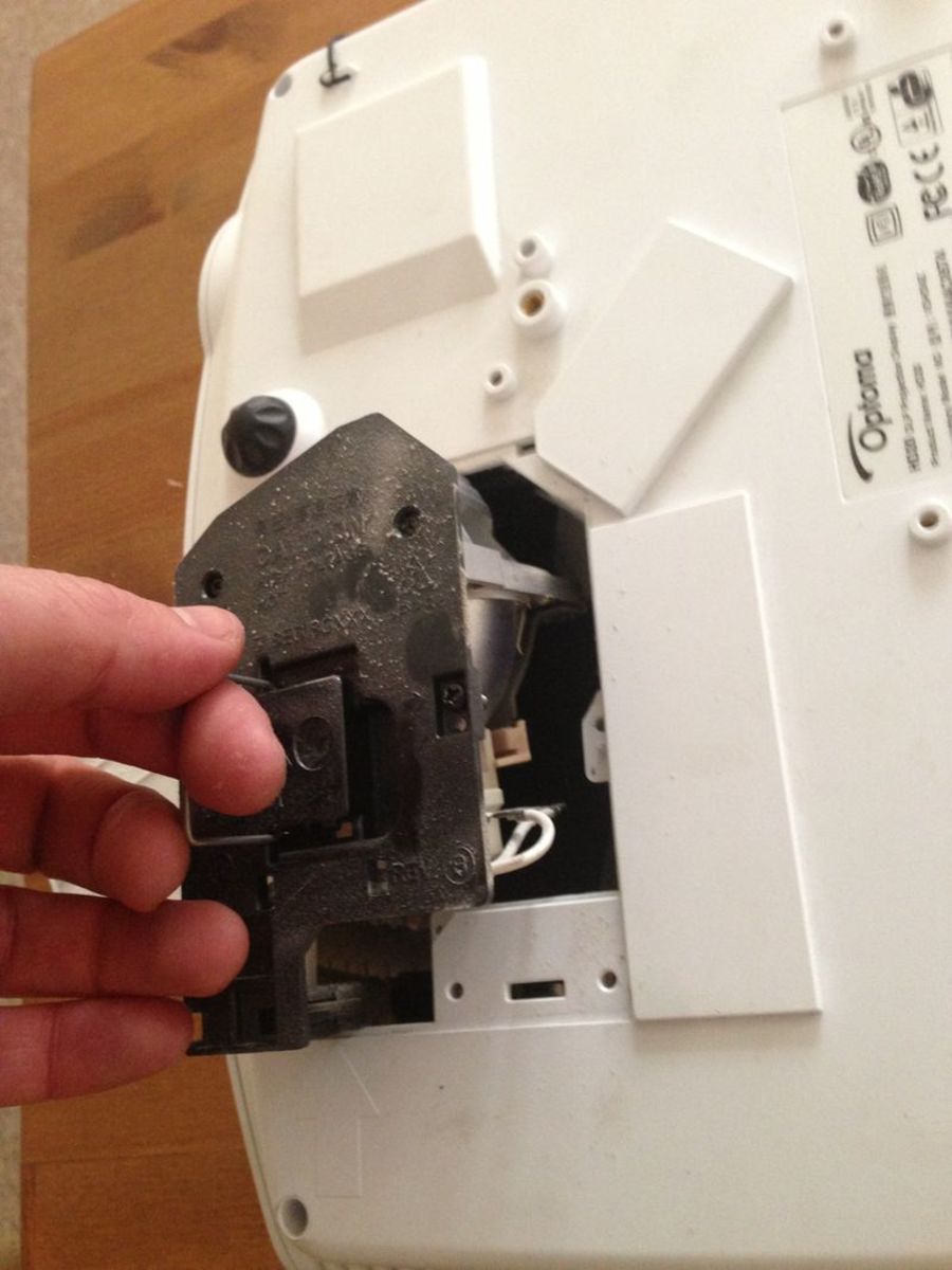 how-to-clean-dismantle-inside-optoma-hd20-projector-to-stop-colour-wheel-flickering