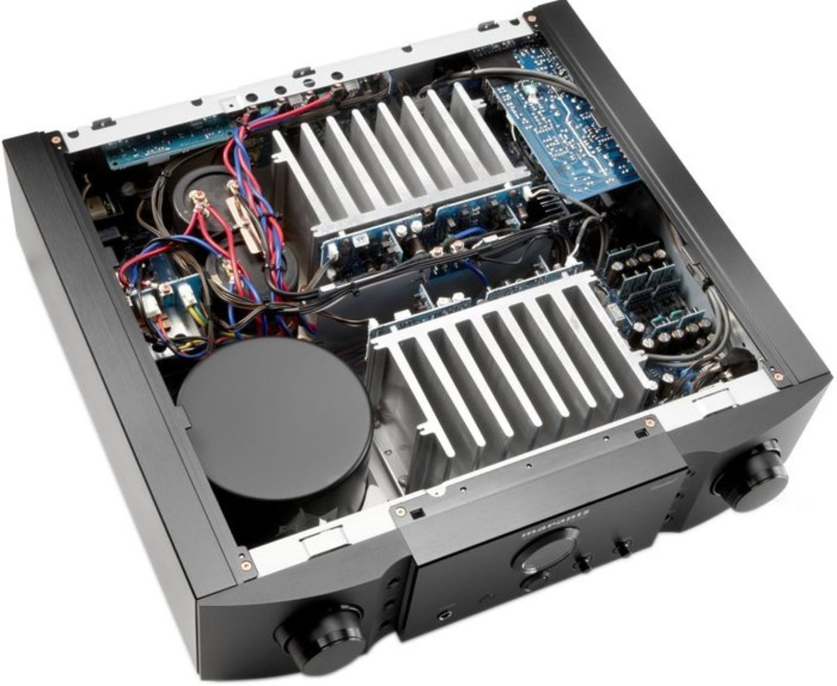 A look inside at the guts of the Marantz PM15S2 Limited Edition. 