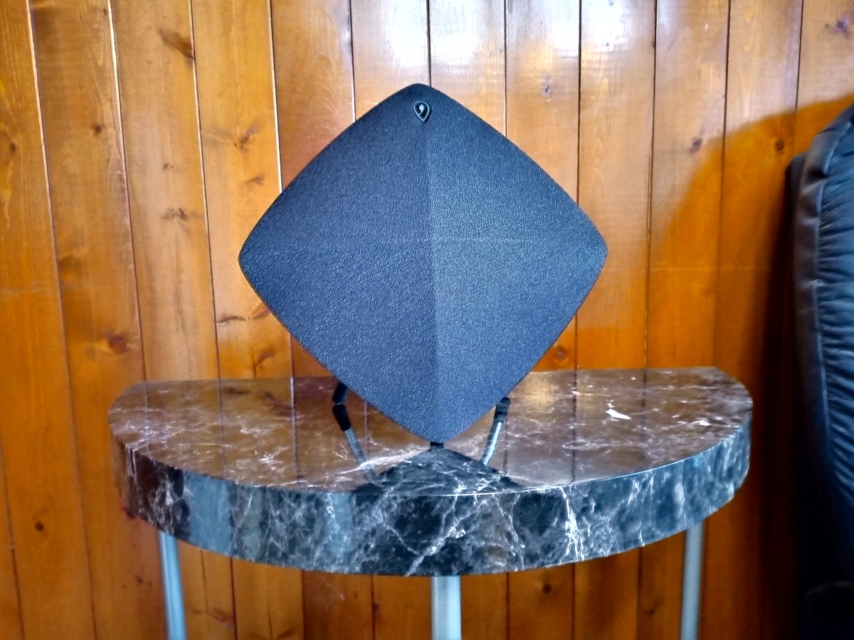 Speaker is small enough to fit on a tiny table