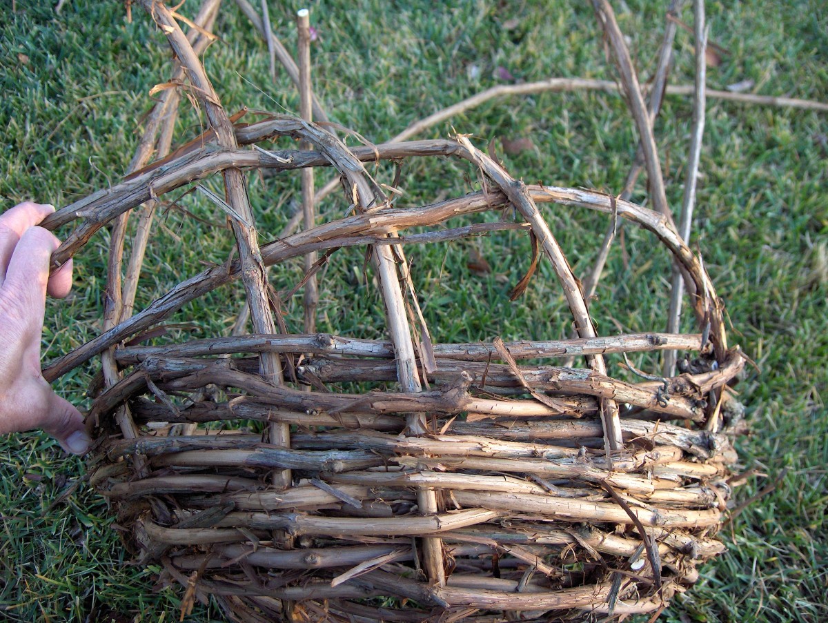 how-to-make-a-grapevine-basket