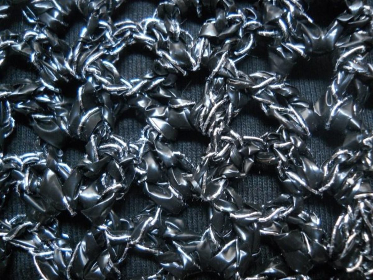 A close-up of the lacy scallops stitch pattern