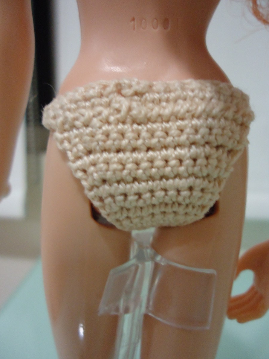 https://images.saymedia-content.com/.image/t_share/MTc1MDE1MjQ4MTQ1ODg0OTA0/barbie-doll-panties-a-free-crochet-pattern.jpg
