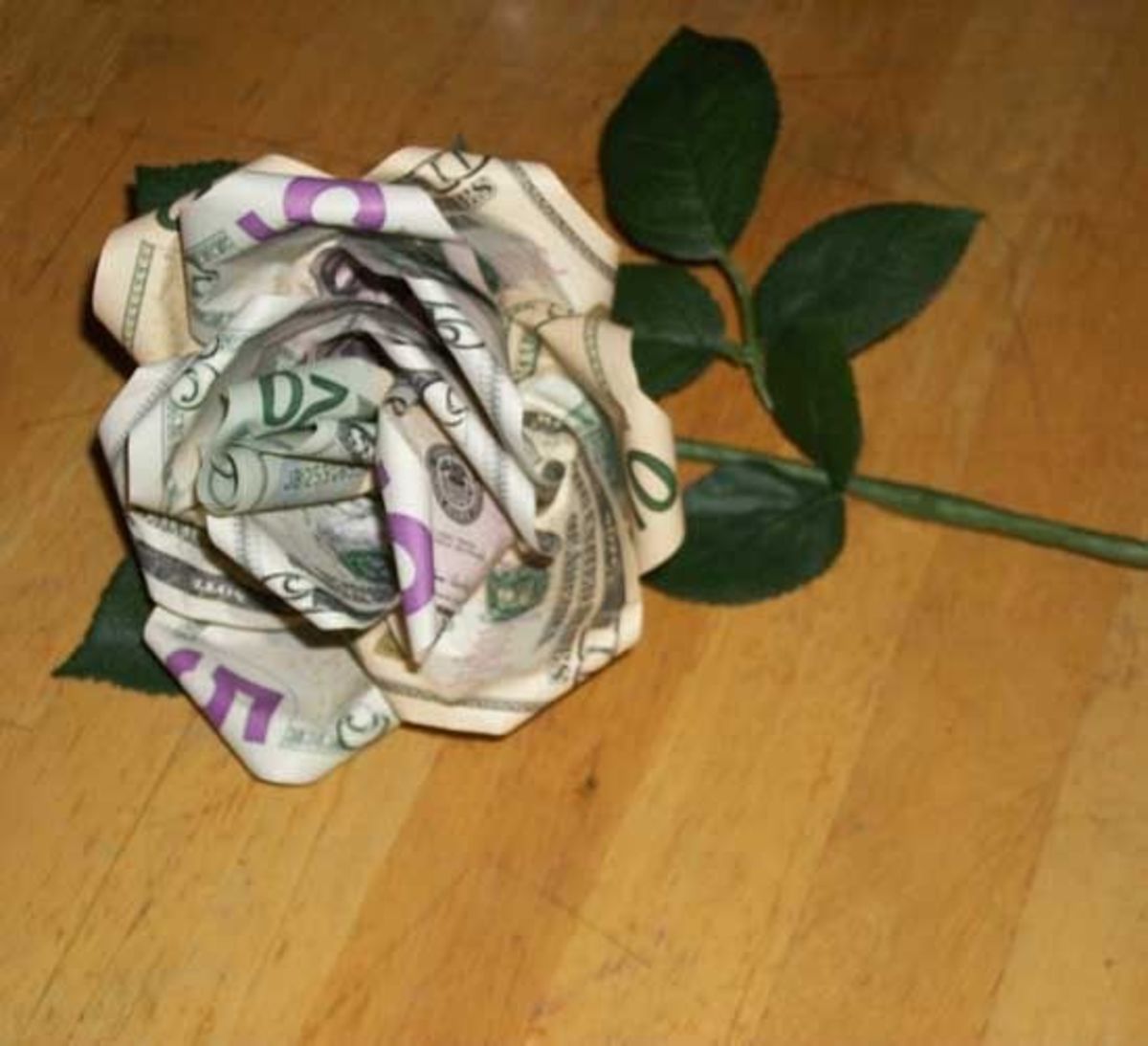 I made this bloom with assorted denominations of bills for a graduation gift.