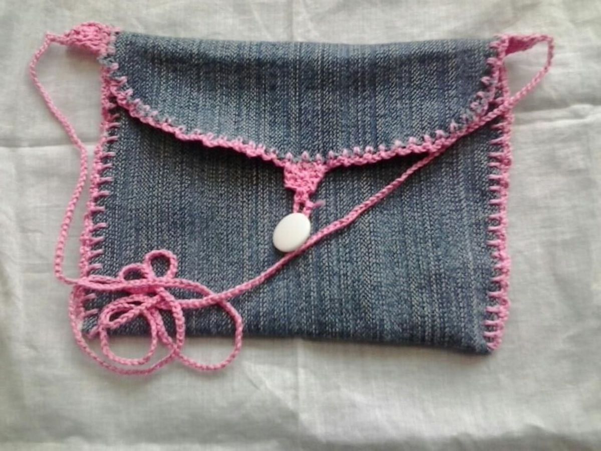Another bag I made with upcycled jeans using crochet