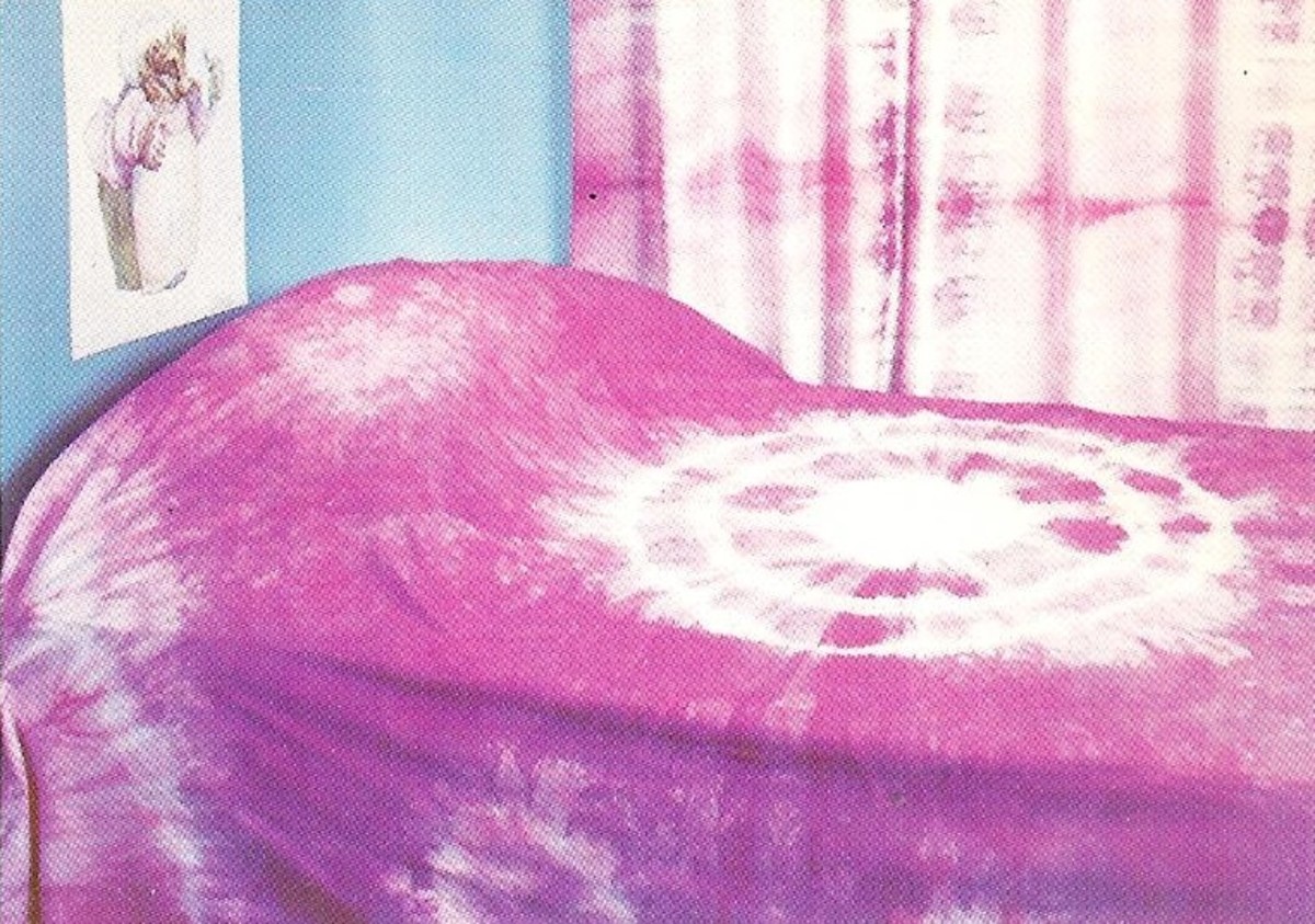 Use Tie-Dye For Matching Bedspread, Sheets & Curtains