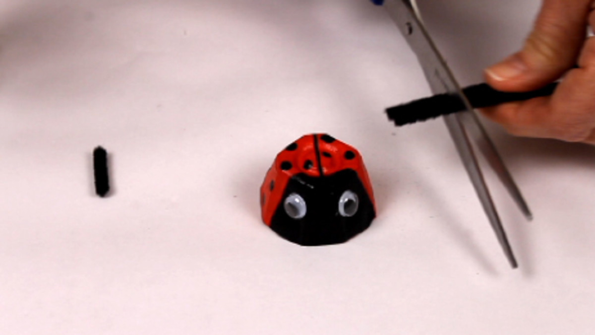egg-carton-ladybug-craft