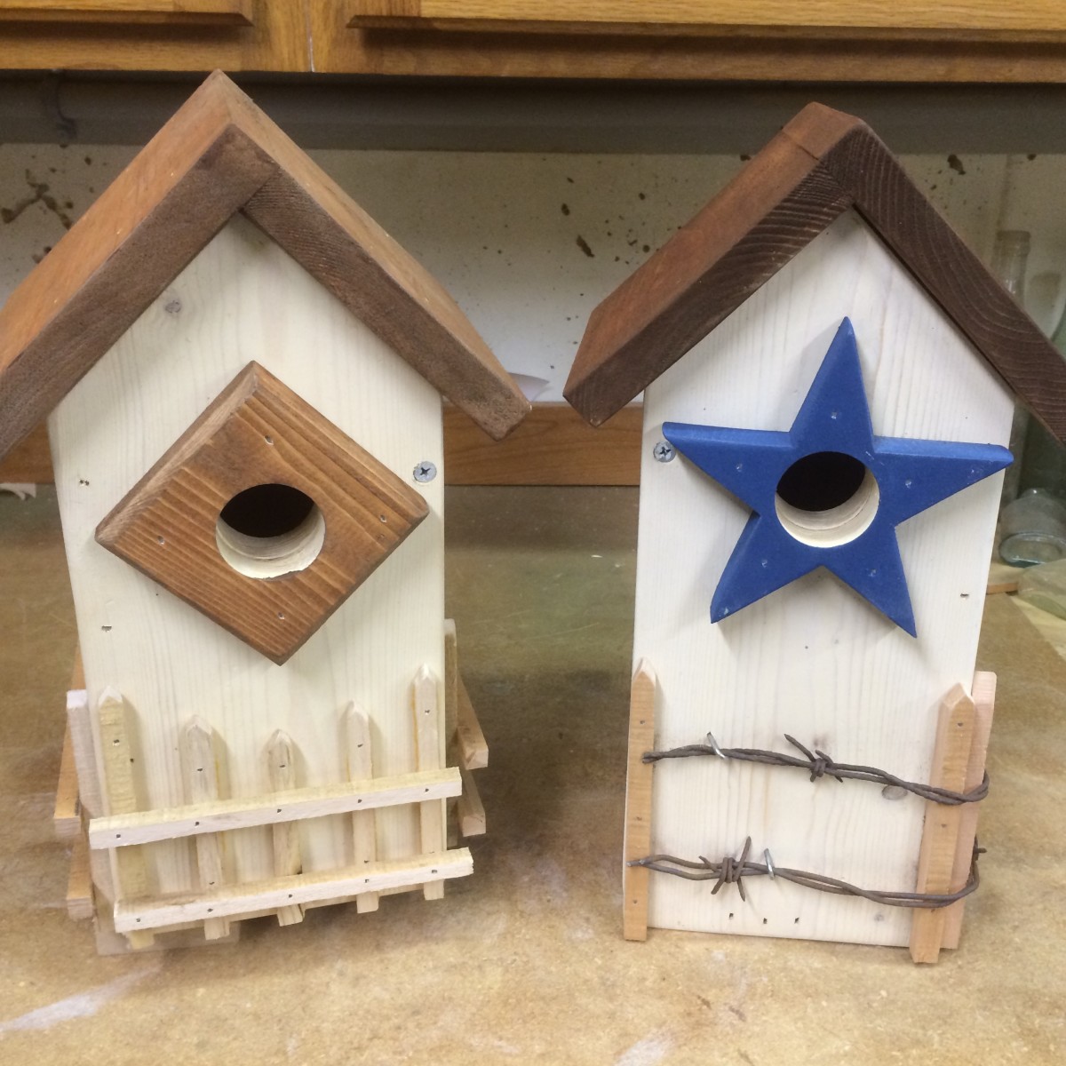 How to Choose the Right Birdhouse to Attract Birds to Your Yard