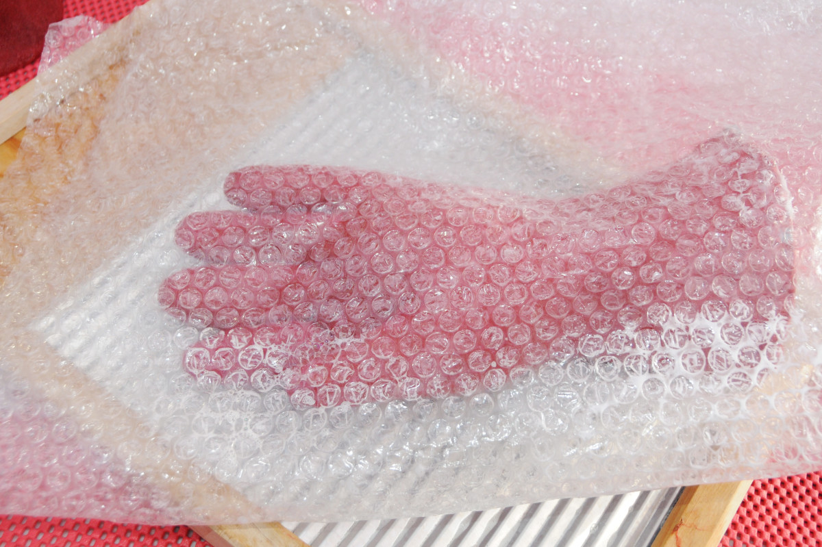 How to Make Felted Wool Gloves With Fingers