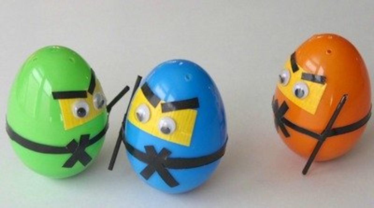 making-plastic-egg-crafts