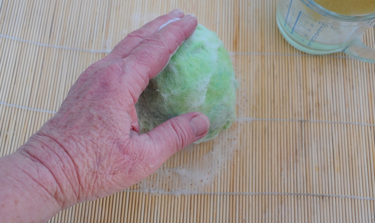 Roll with circular movements on the sushi mat or a tea towel.
