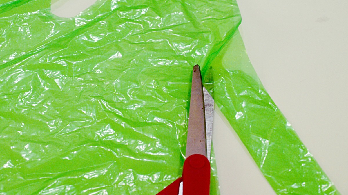 Cutting strips from plastic bags is easy.
