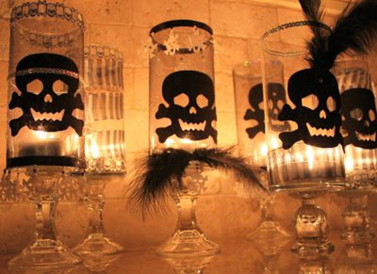 Gorgeous Skull Candle Holders
